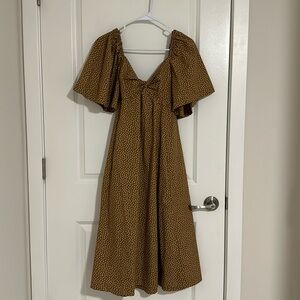 Polka dot sweetheart , back bow tie dress